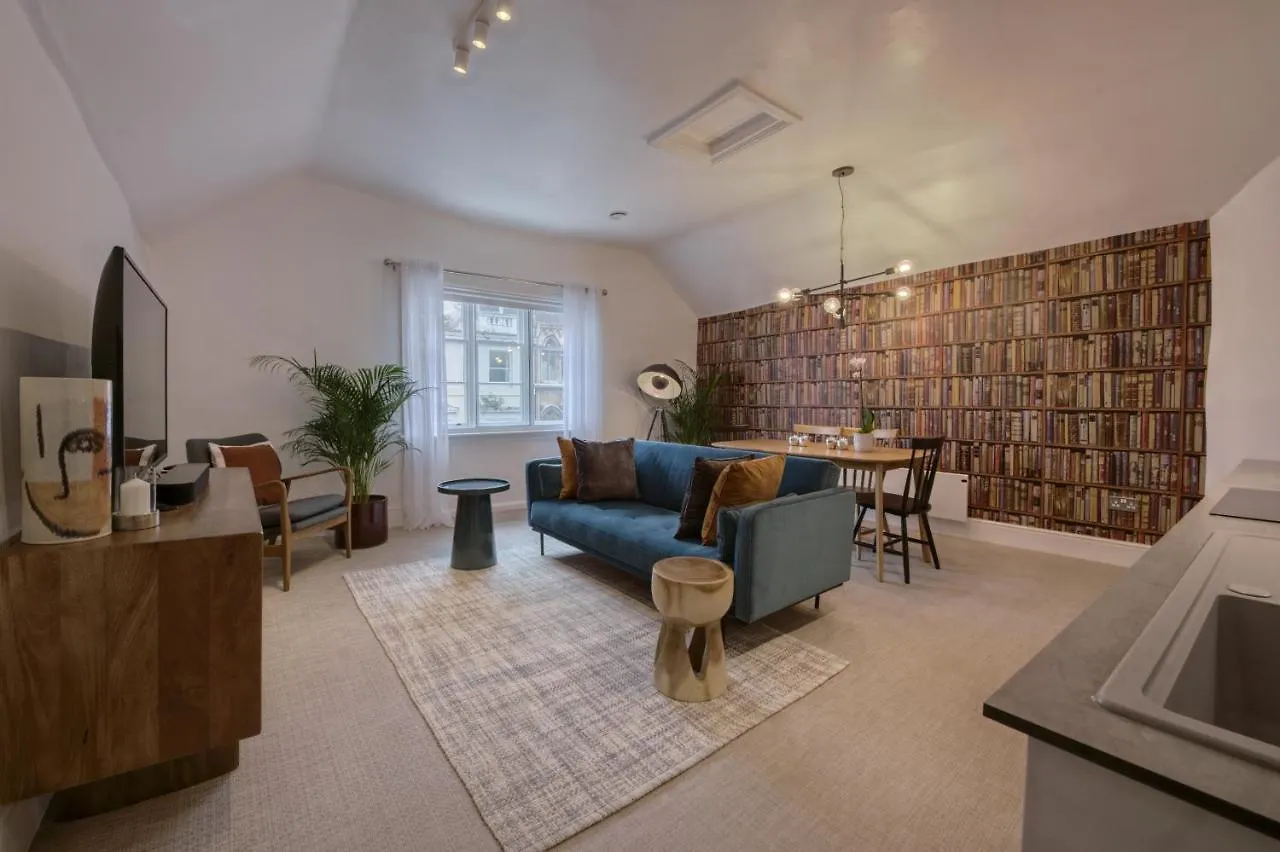 Beautiful Apartment On The Historic Rows Chester