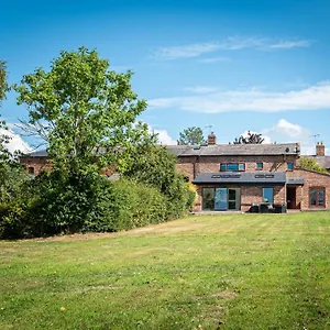  Holiday home No1 Little Barrow Barns - Sleeps 10